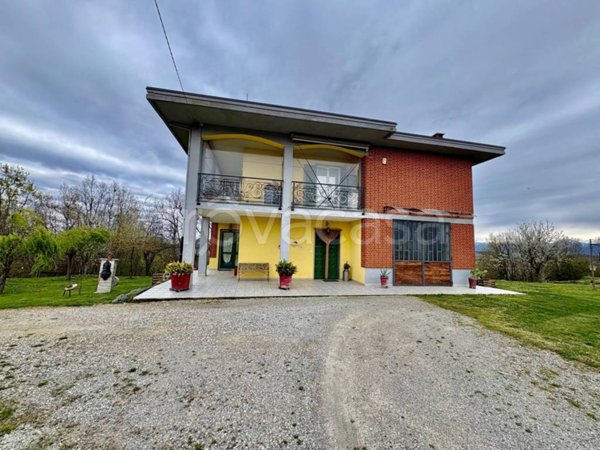 casa indipendente in vendita a Bene Vagienna in zona Buretto