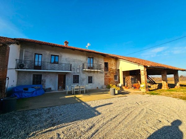 casa indipendente in vendita a Bene Vagienna in zona Santo Stefano