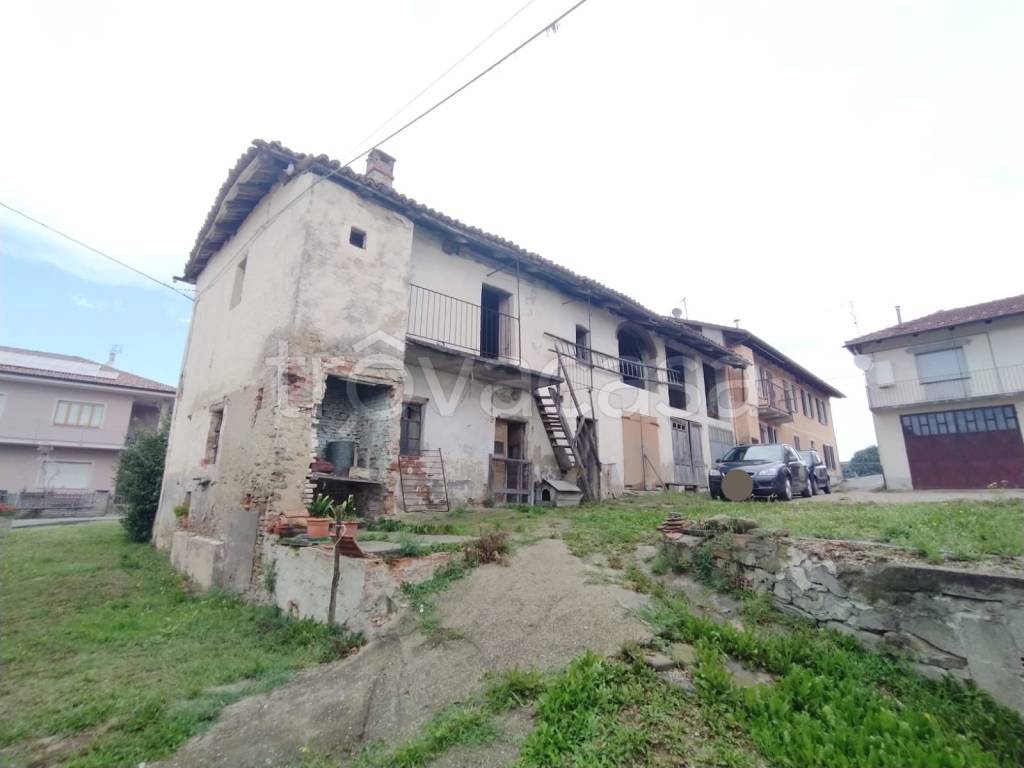 casa indipendente in vendita a Benevello