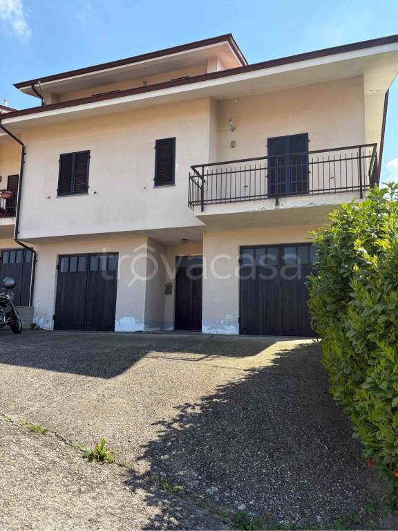 casa indipendente in vendita a Benevello