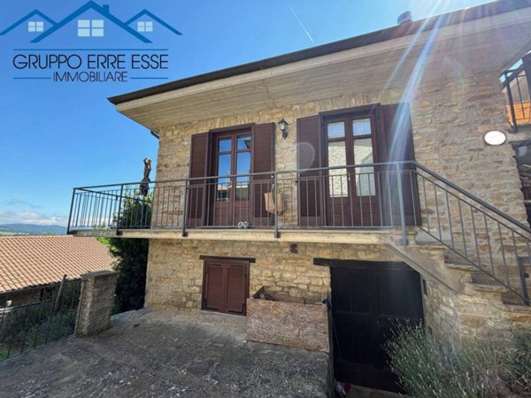 casa indipendente in vendita a Bergolo