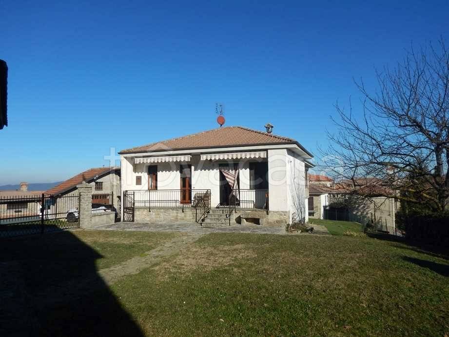 casa indipendente in vendita a Bergolo