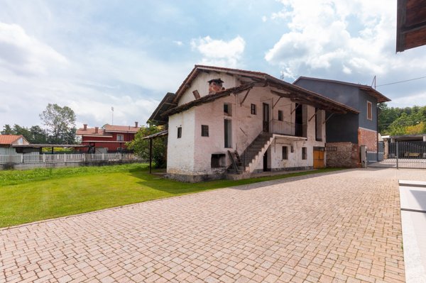 casa indipendente in vendita a Bernezzo