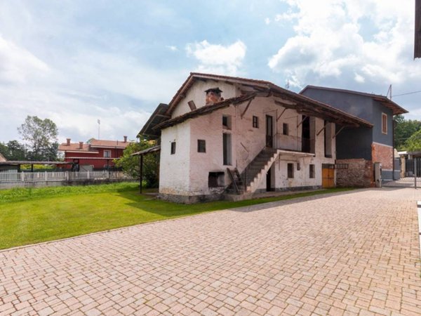 casa indipendente in vendita a Bernezzo
