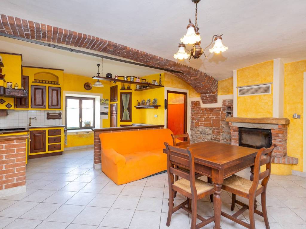 casa indipendente in vendita a Bernezzo in zona San Rocco