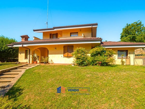 casa indipendente in vendita a Bernezzo