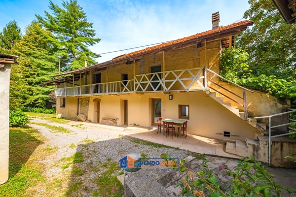 casale in vendita a Bernezzo