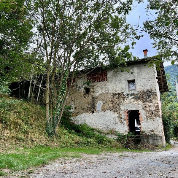 casa indipendente in vendita a Bernezzo