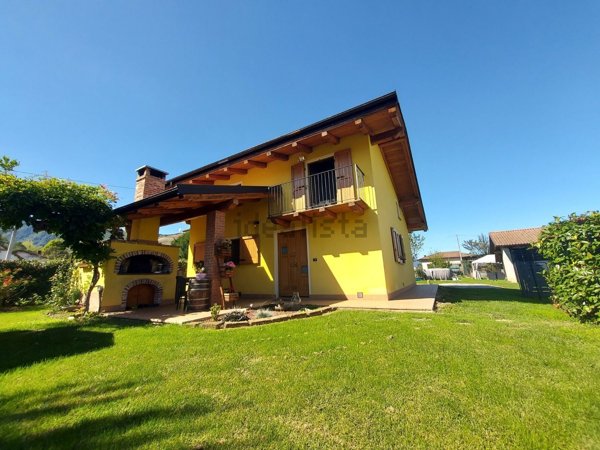 casa indipendente in vendita a Bernezzo