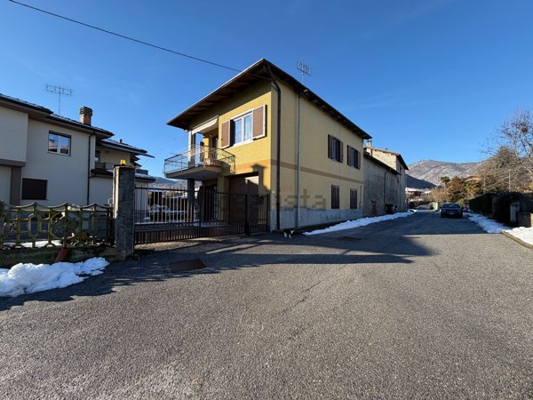 casa indipendente in vendita a Bernezzo