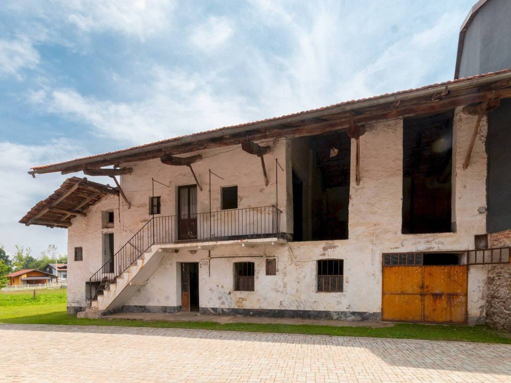 casa indipendente in vendita a Bernezzo