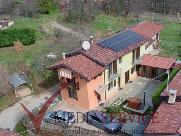 casa indipendente in vendita a Bernezzo in zona Sant'Anna