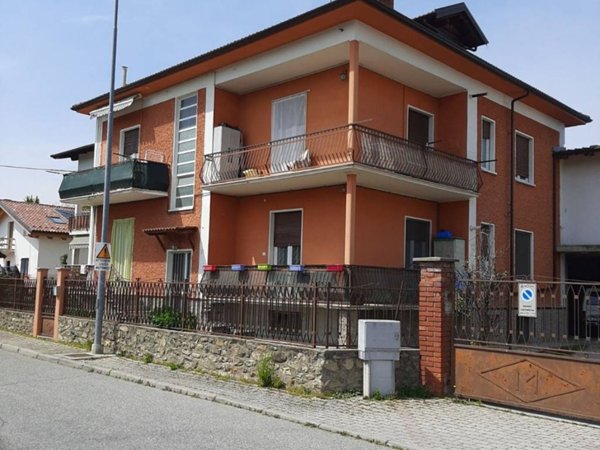 casa indipendente in vendita a Borgo San Dalmazzo