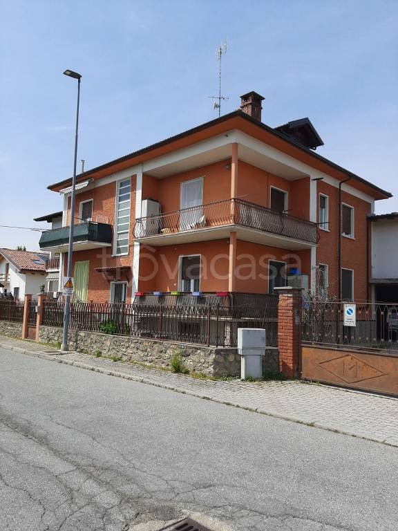 casa indipendente in vendita a Borgo San Dalmazzo
