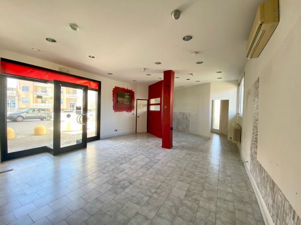 locale commerciale in vendita a Borgo San Dalmazzo