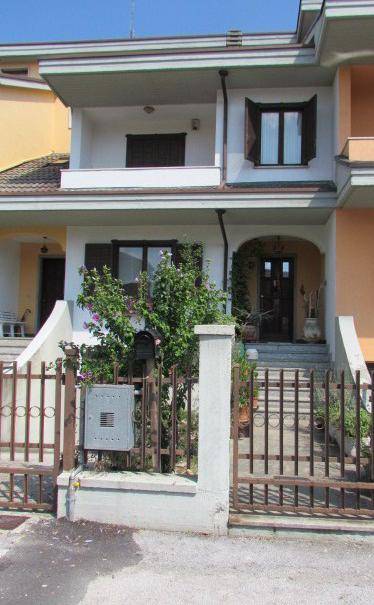 casa indipendente in vendita a Borgo San Dalmazzo