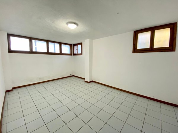 ufficio in vendita a Borgo San Dalmazzo