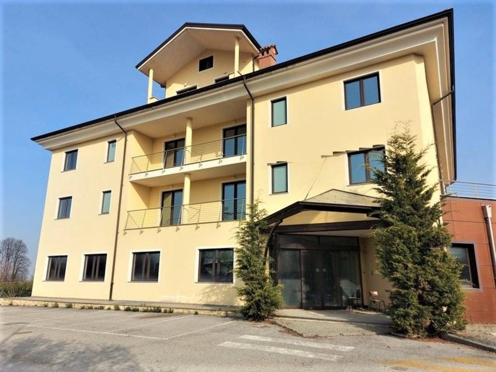 negozio in vendita a Borgo San Dalmazzo