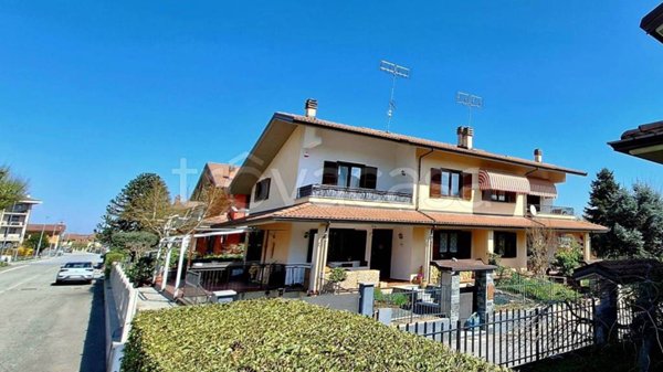 casa indipendente in vendita a Borgo San Dalmazzo