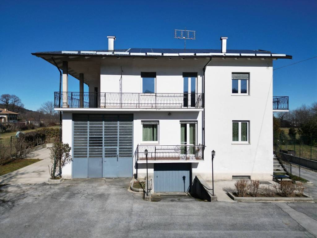 casa indipendente in vendita a Borgo San Dalmazzo