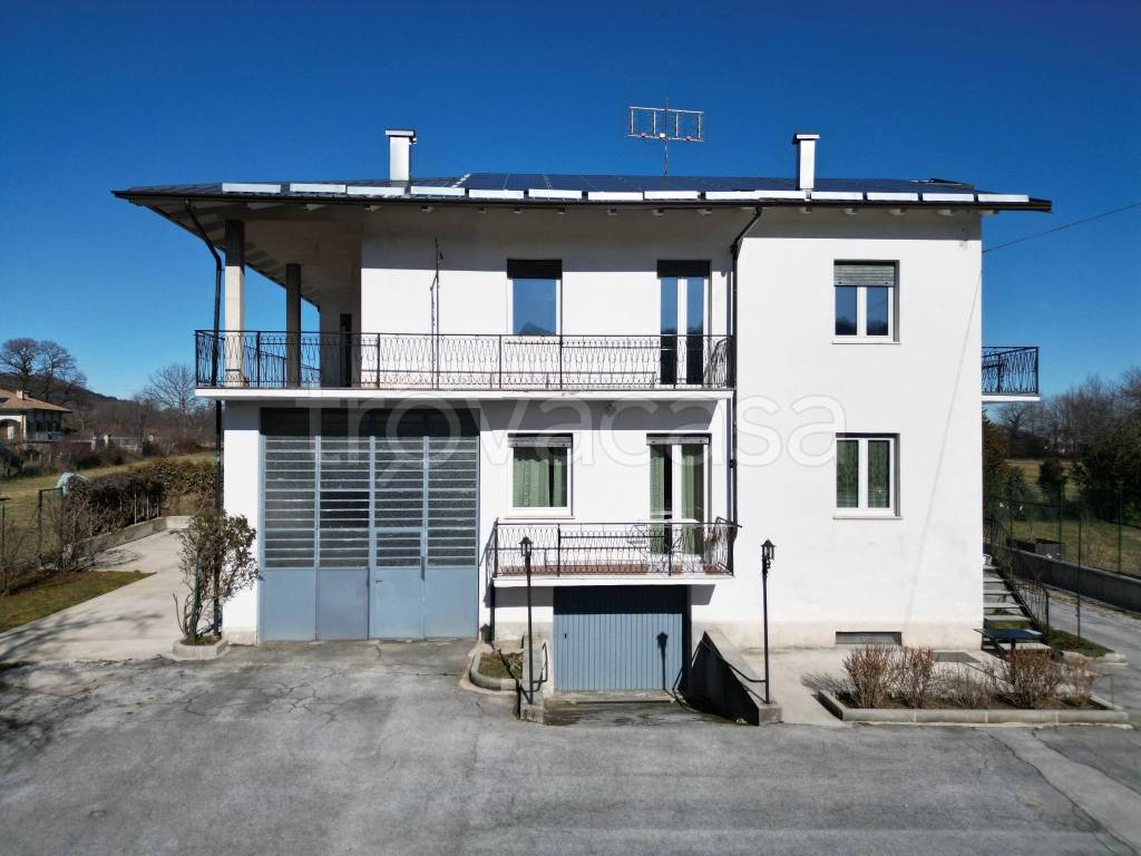 casa indipendente in vendita a Borgo San Dalmazzo