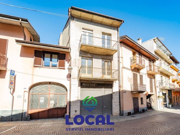 casa indipendente in vendita a Borgo San Dalmazzo