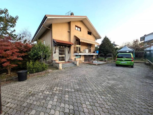 casa indipendente in vendita a Borgo San Dalmazzo