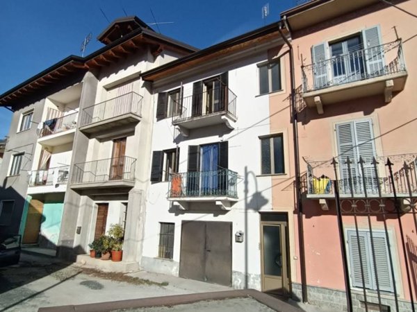 casa indipendente in vendita a Borgo San Dalmazzo