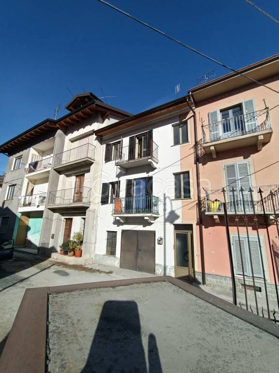 casa indipendente in vendita a Borgo San Dalmazzo