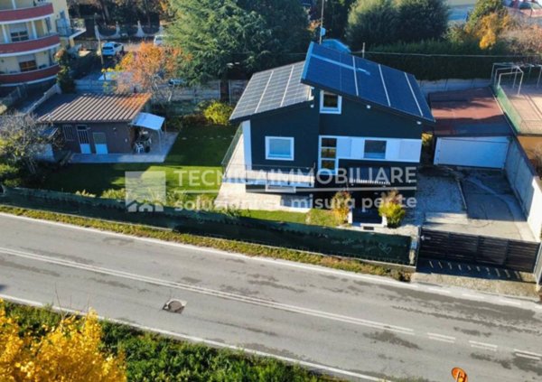 casa indipendente in vendita a Borgo San Dalmazzo