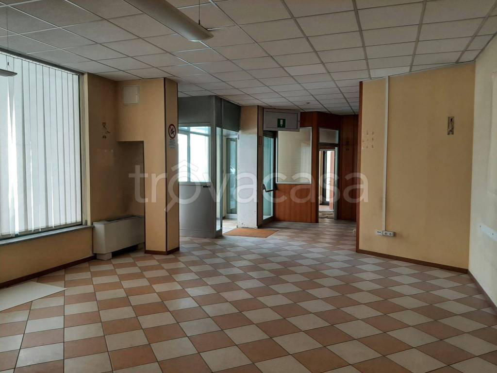 negozio in vendita a Borgo San Dalmazzo