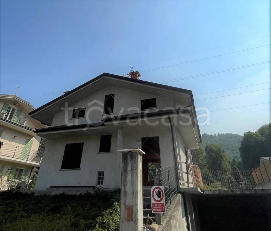 casa indipendente in vendita a Borgo San Dalmazzo