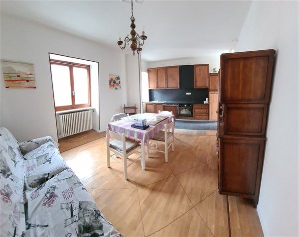 casa indipendente in vendita a Borgo San Dalmazzo