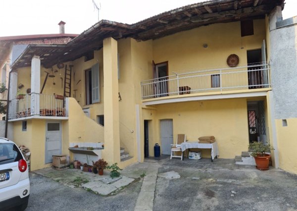 casa indipendente in vendita a Borgo San Dalmazzo