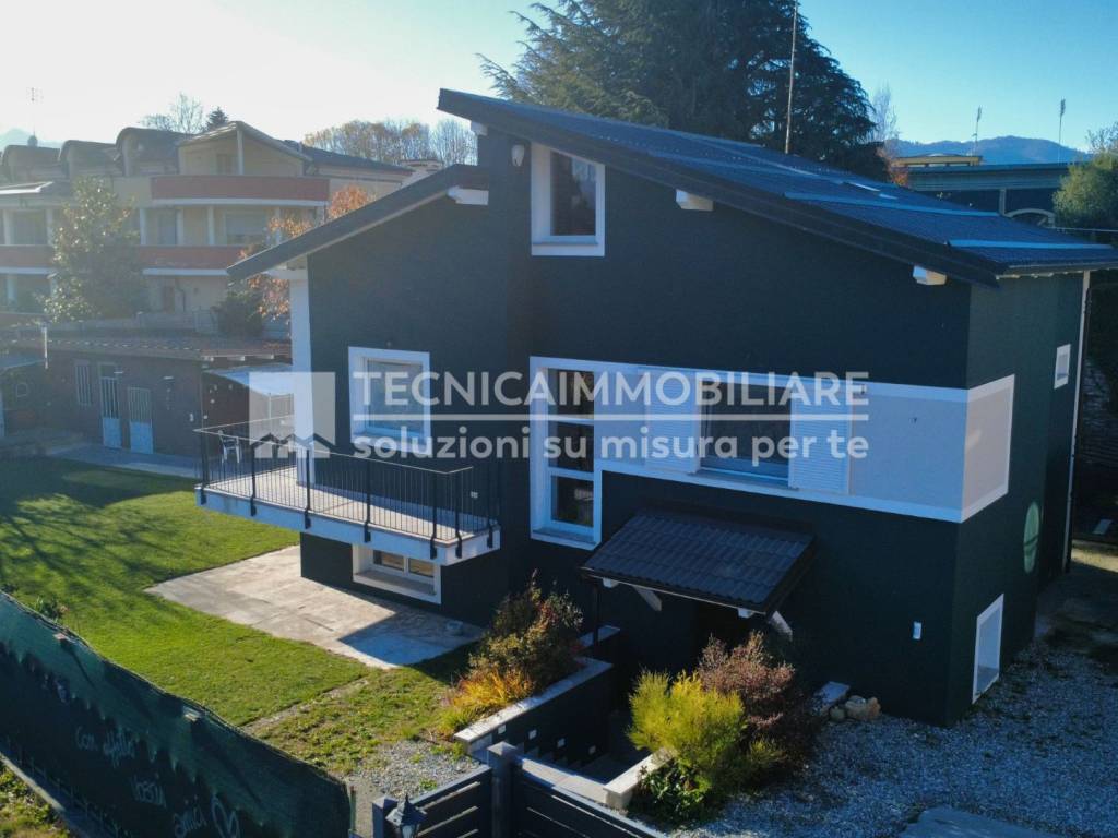 casa indipendente in vendita a Borgo San Dalmazzo
