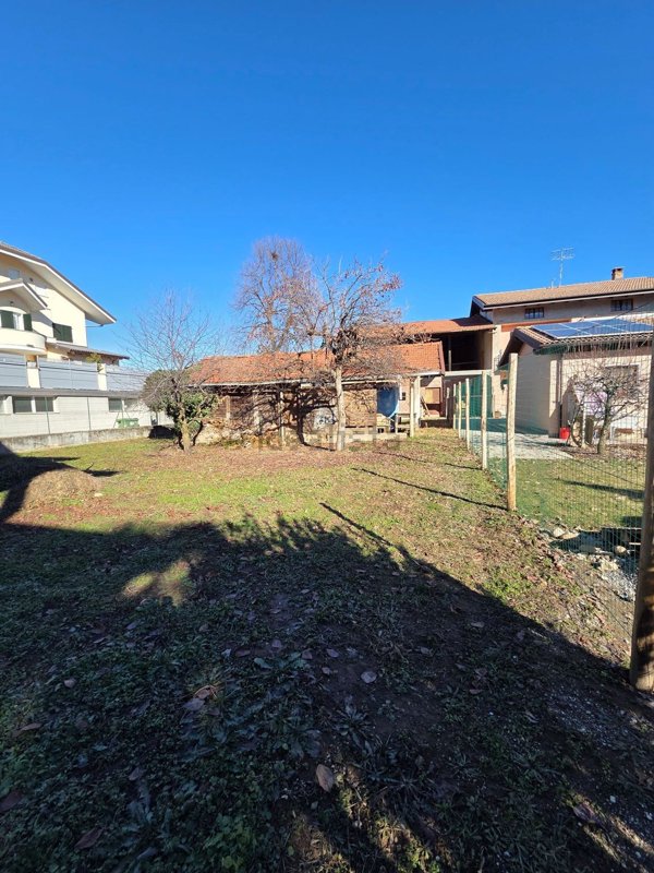 casa indipendente in vendita a Borgo San Dalmazzo