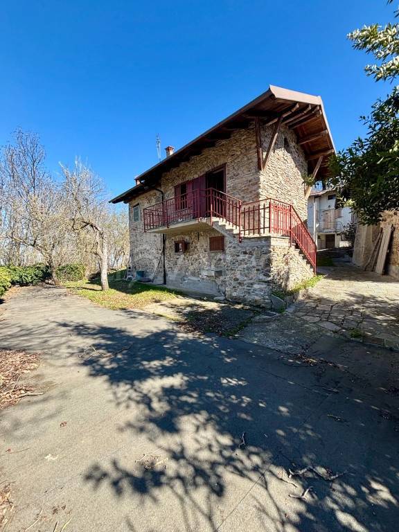 casa indipendente in vendita a Borgo San Dalmazzo in zona Sant'Antonio Aradolo