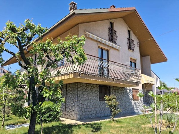 casa indipendente in vendita a Borgo San Dalmazzo