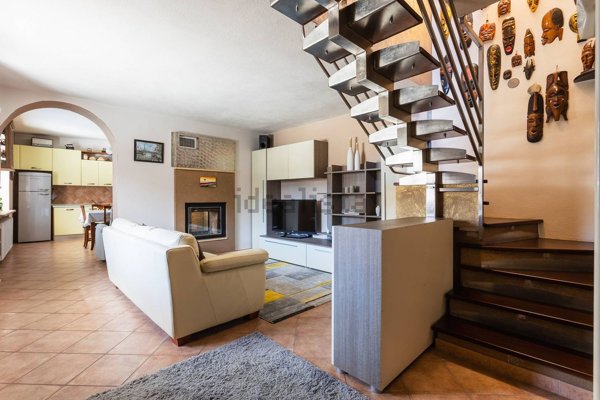 casa indipendente in vendita a Borgo San Dalmazzo