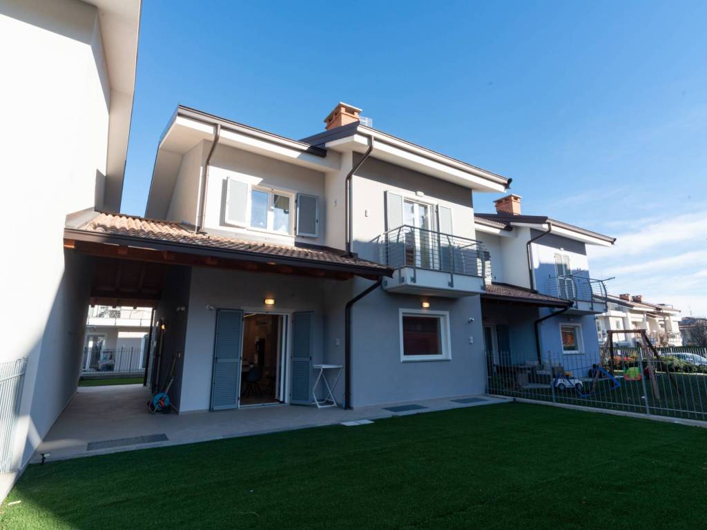 casa indipendente in vendita a Borgo San Dalmazzo