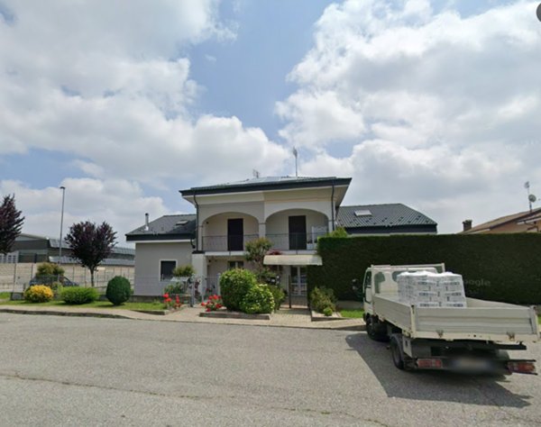 casa indipendente in vendita a Borgo San Dalmazzo
