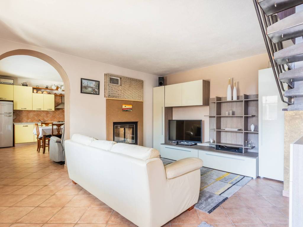 casa indipendente in vendita a Borgo San Dalmazzo