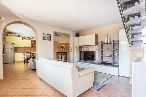 casa indipendente in vendita a Borgo San Dalmazzo
