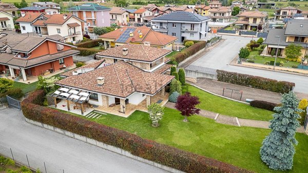 casa indipendente in vendita a Borgo San Dalmazzo