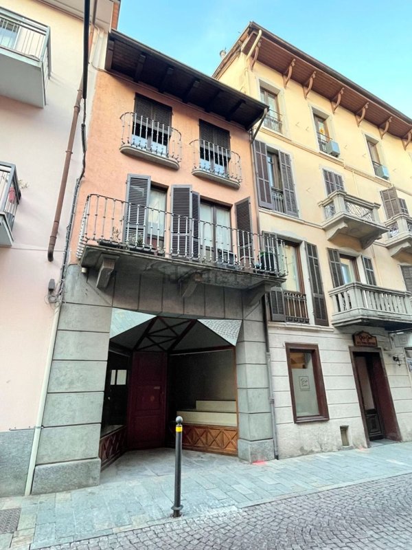 casa indipendente in vendita a Borgo San Dalmazzo