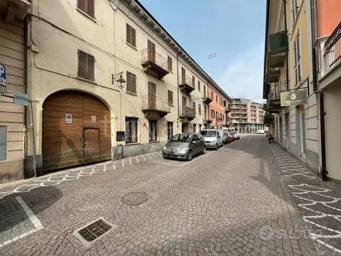 negozio in vendita a Borgo San Dalmazzo