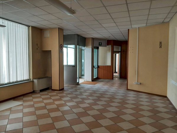 locale commerciale in vendita a Borgo San Dalmazzo