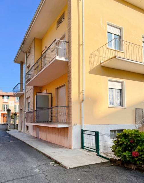 intera palazzina in vendita a Borgo San Dalmazzo