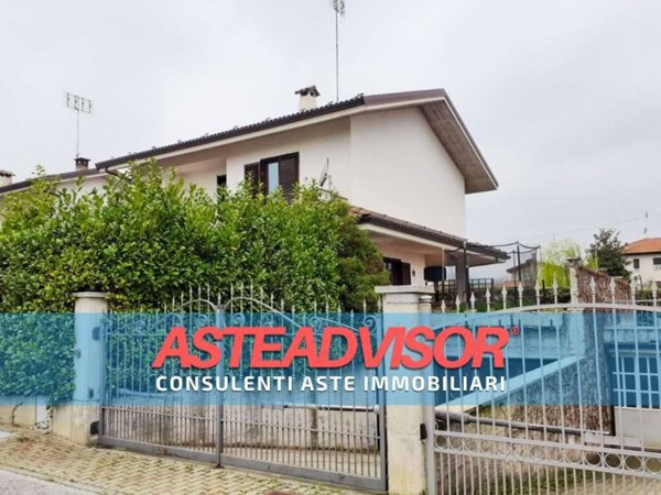casa indipendente in vendita a Borgo San Dalmazzo