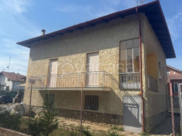casa indipendente in vendita a Borgo San Dalmazzo